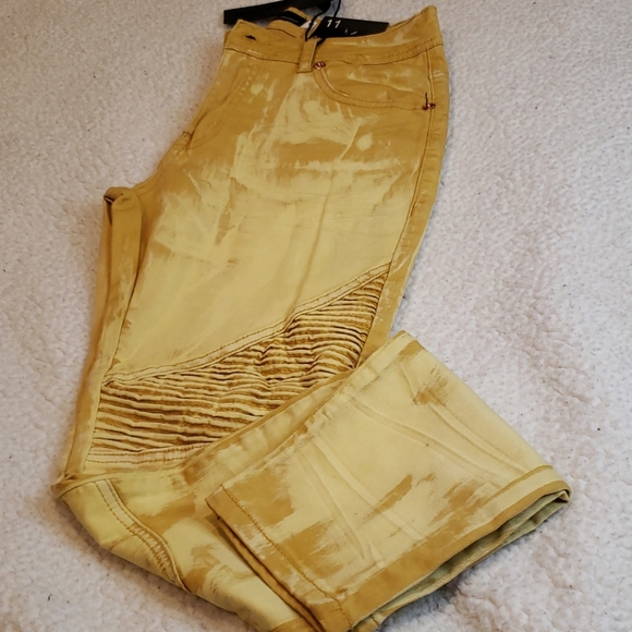 Jeans - Picture 3 of 3